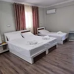 Aaa 3* Berat