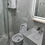 Aaa Bed & Breakfast