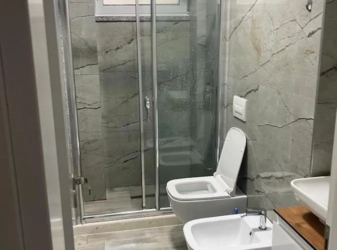 Couette-café Aaa Berat